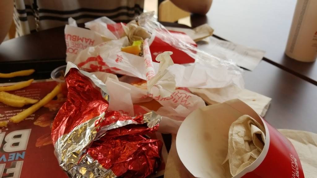 Wendys | restaurant | 850 E Euclid Ave, Des Moines, IA 50316, USA | 5152628063 OR +1 515-262-8063