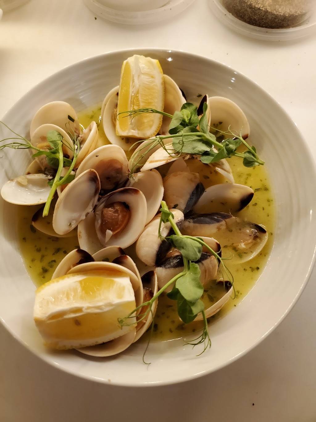 Le Piment Miami | restaurant | 864 Commerce St, Miami Beach, FL 33139, USA | 3053978448 OR +1 305-397-8448