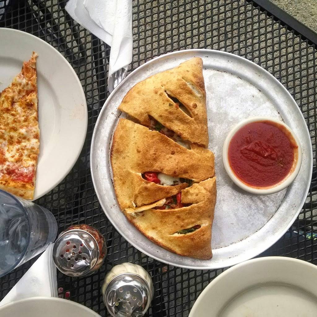 Graces Place Pizzeria | restaurant | 1316 Grandin Rd SW, Roanoke, VA 24015, USA | 5409811340 OR +1 540-981-1340