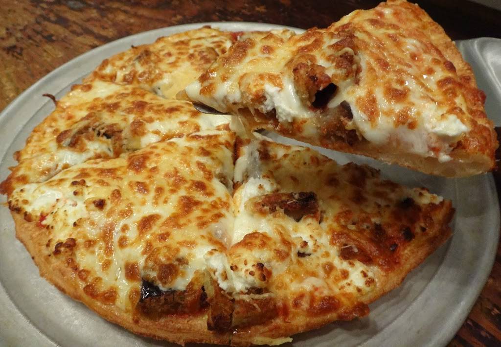 Romios Pizza & Pasta | restaurant | 2714 Colby Ave, Everett, WA 98201, USA | 4252520800 OR +1 425-252-0800