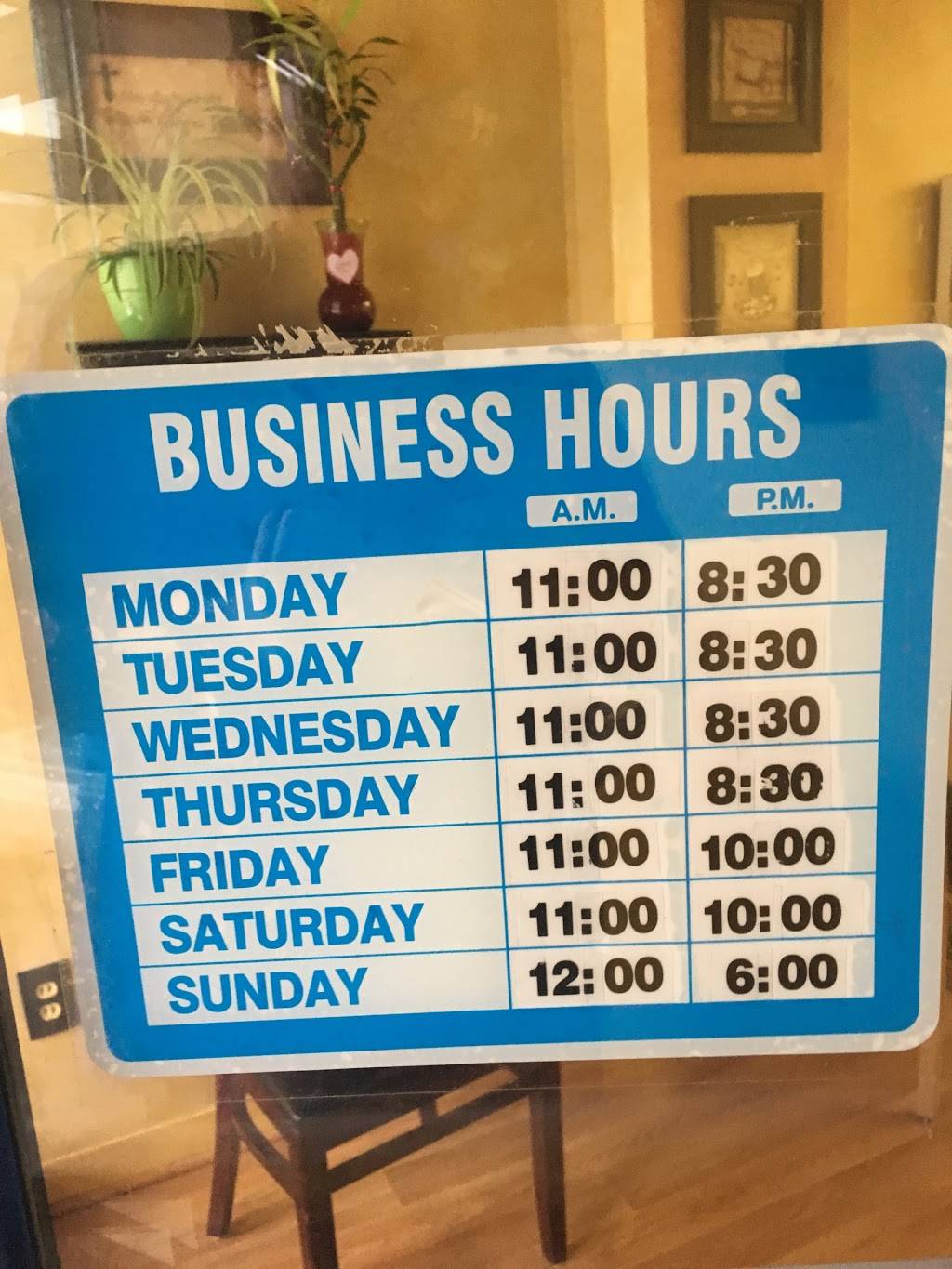 Jeannes Gelato & More | cafe | 2003 Lincoln Ave, Evansville, IN 47714, USA | 8124798272 OR +1 812-479-8272