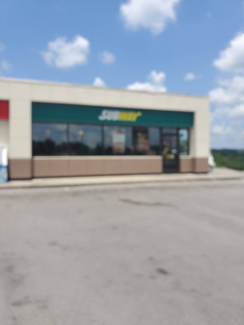 Subway Restaurants | restaurant | 8605 Walbrook Dr, Knoxville, TN 37923, USA | 8656947762 OR +1 865-694-7762
