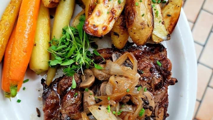 Izaehs American Steakhouse Pensacola | restaurant | 6014 N 9th Ave, Pensacola, FL 32504, USA | 8505165789 OR +1 850-516-5789