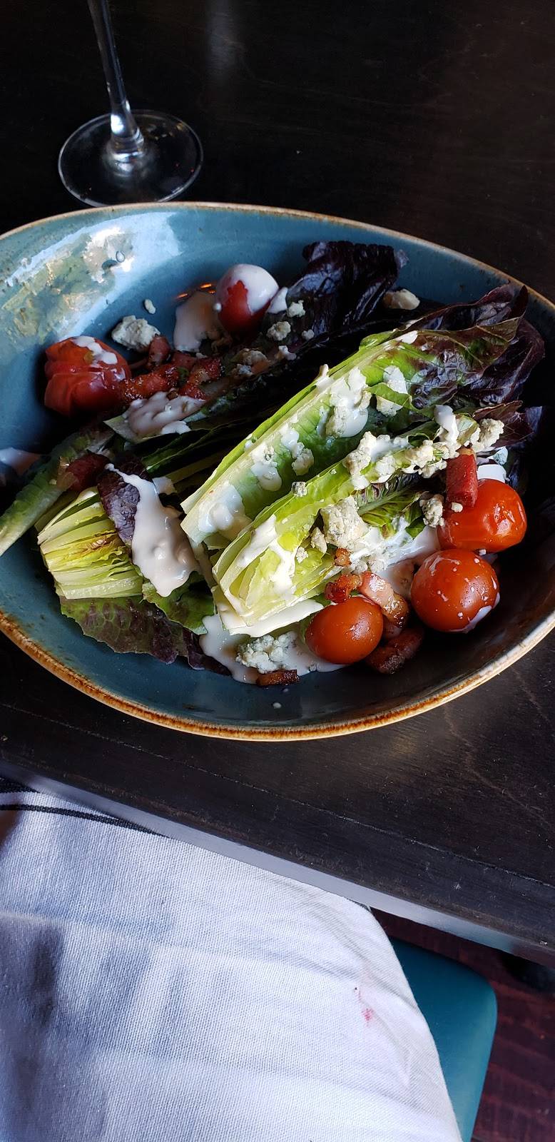 River Road American Bistro | restaurant | 160 Mill River Rd, Oyster Bay, NY 11771, USA | 5168025661 OR +1 516-802-5661