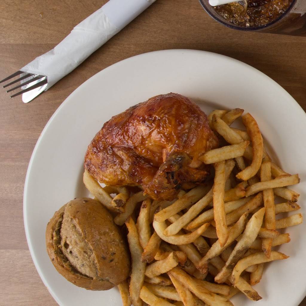 Swiss Chalet | restaurant | 138 Woodlawn Rd W, Guelph, ON N1H 1B2, Canada | 5198368000 OR +1 519-836-8000