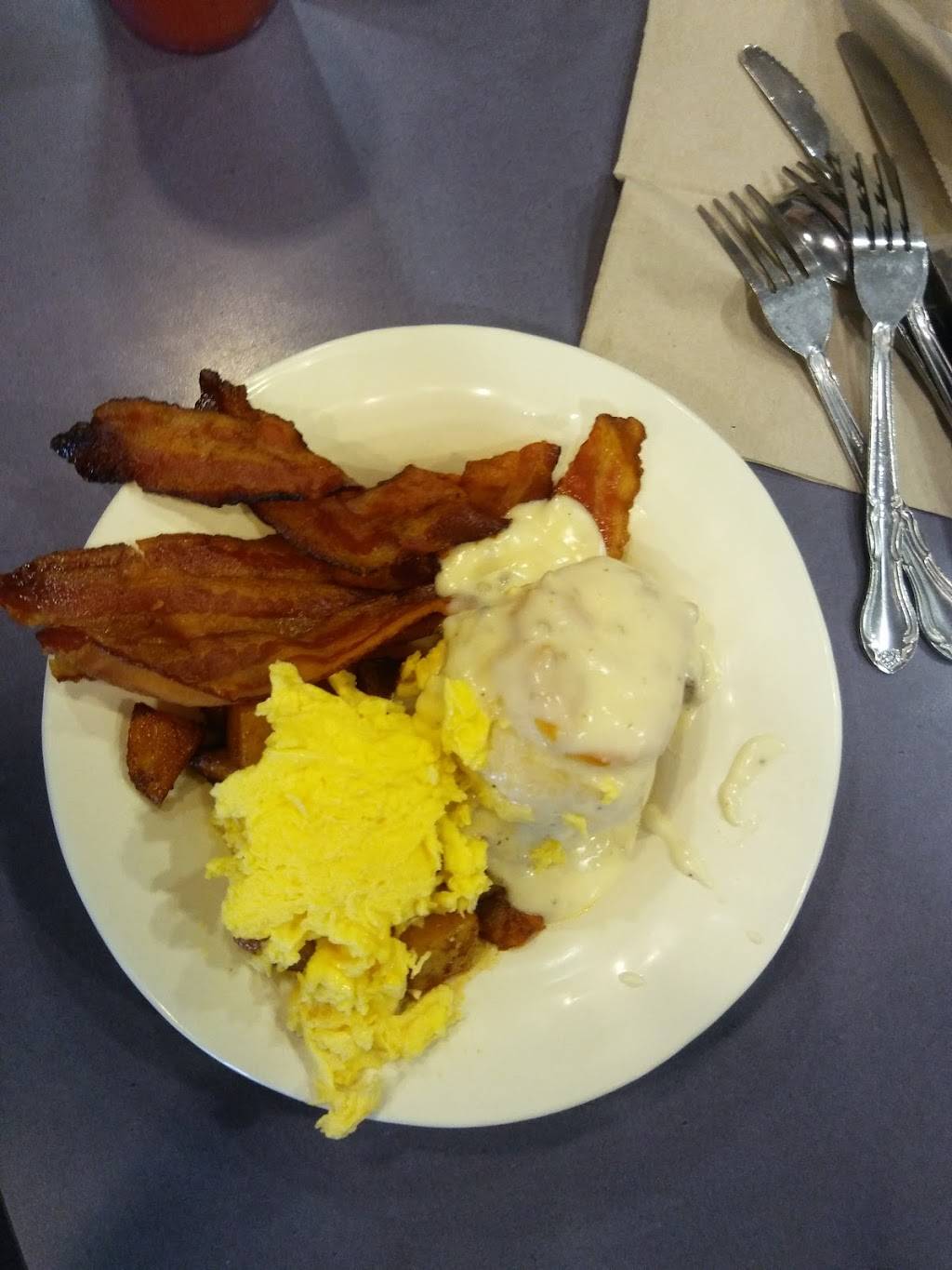 Alumni Dining Commons | restaurant | Riverside, CA 92504, USA | 9515528428 OR +1 951-552-8428