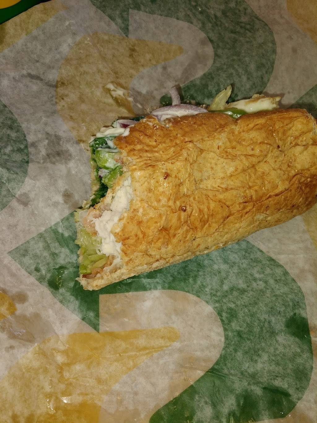 Subway Restaurants | restaurant | 4032 W 26th St, Chicago, IL 60623, USA | 7735225422 OR +1 773-522-5422