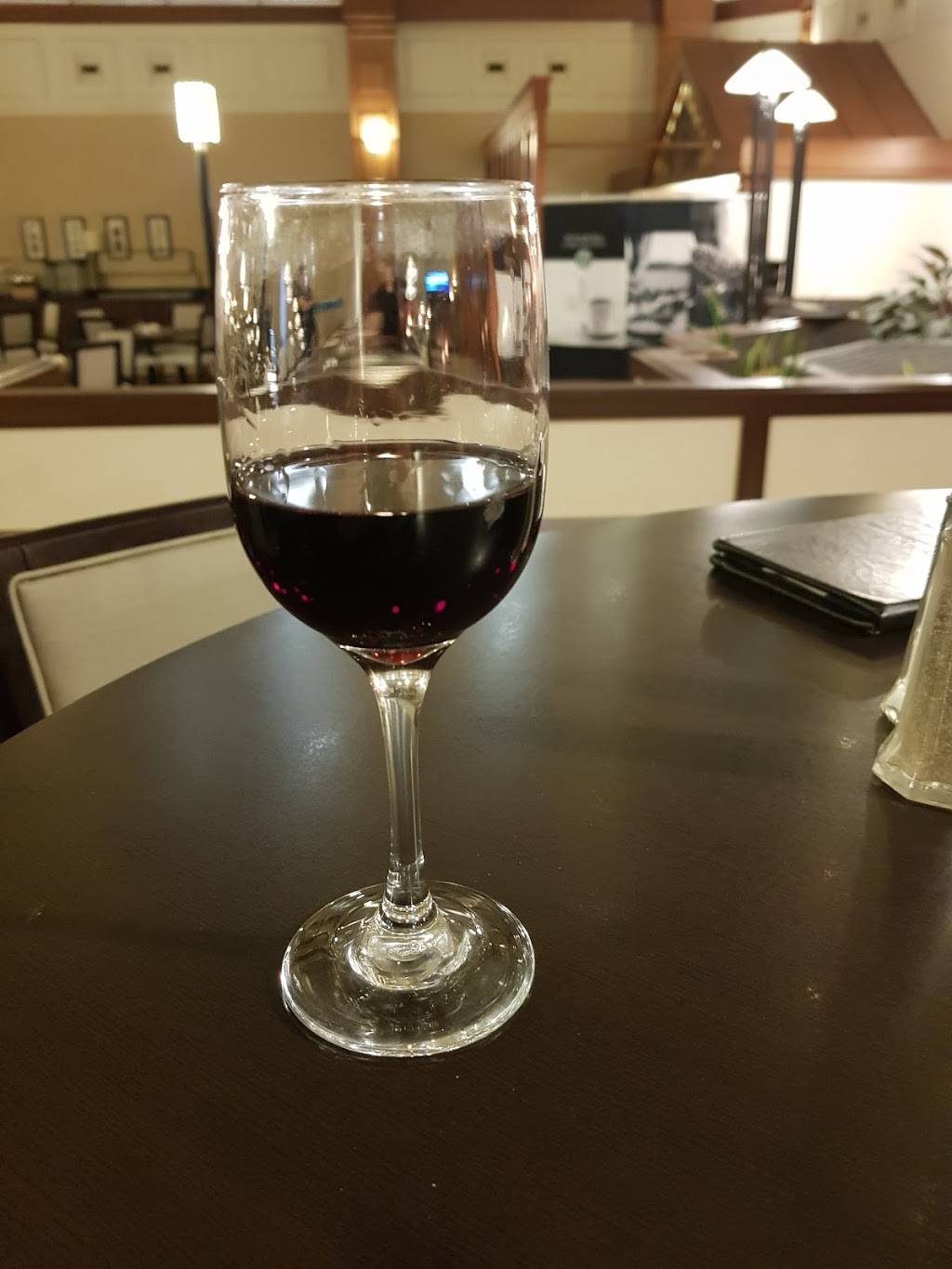 Great American Bar & Grill | restaurant | 2300 Featherstone Rd, Auburn Hills, MI 48326, USA | 2483342222 OR +1 248-334-2222