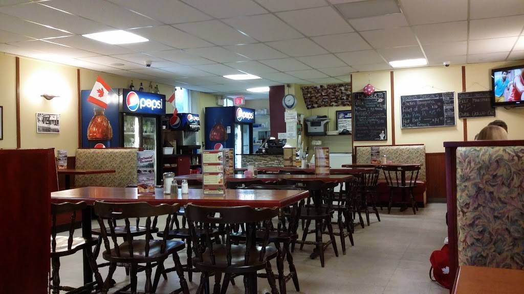 Centennial Restaurant | restaurant | 2536 Graham Street, Pakenham, ON K0A 2X0, Canada | 6136245413 OR +1 613-624-5413