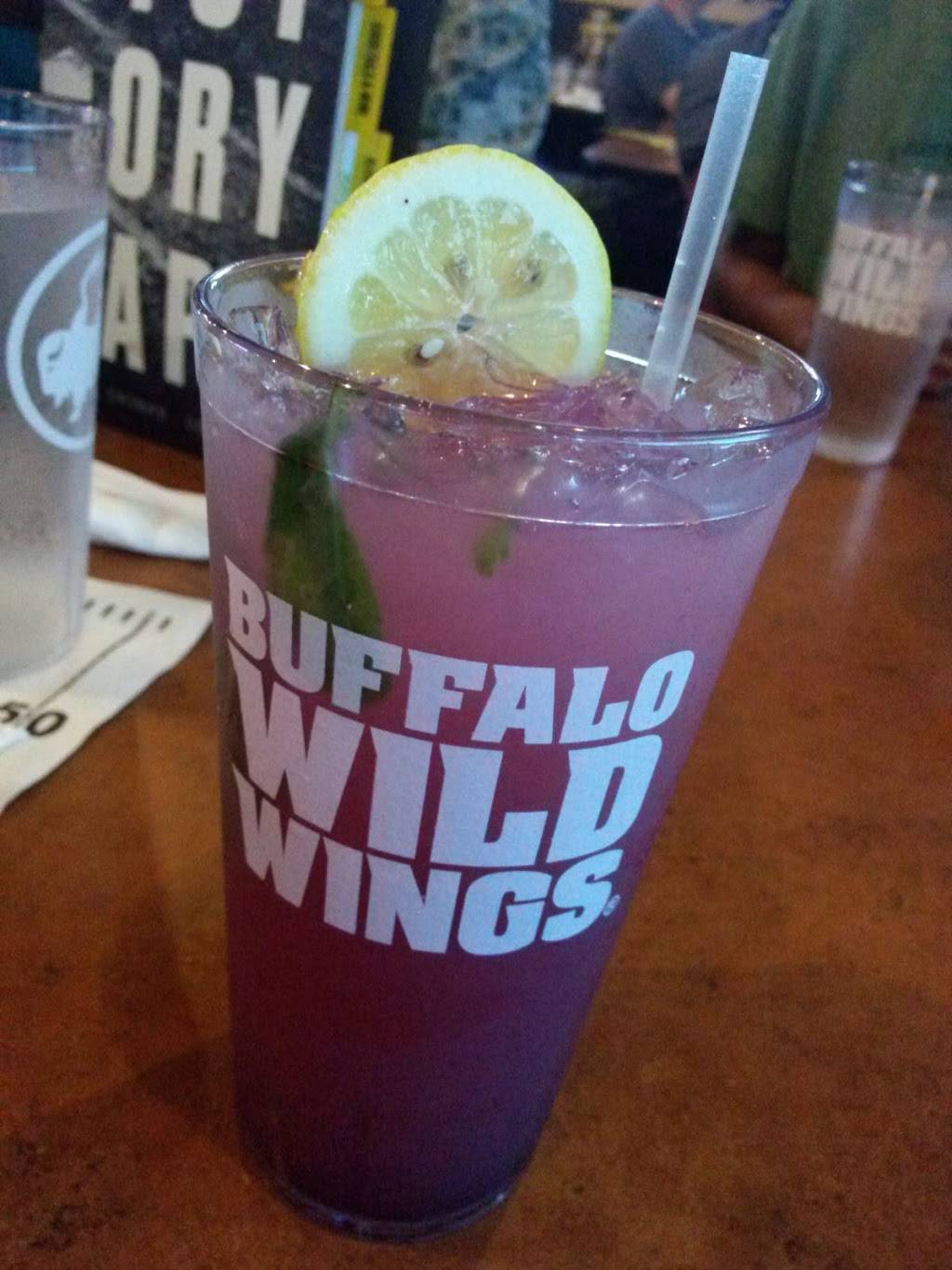 Buffalo Wild Wings | meal takeaway | 17020 Twin Lakes Ave, Marysville, WA 98270, USA | 3606525349 OR +1 360-652-5349