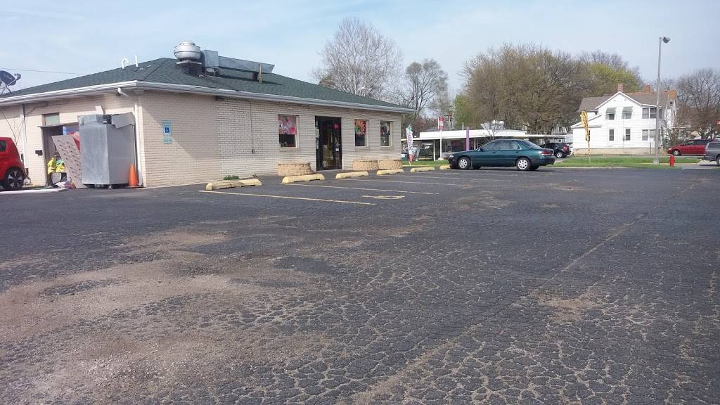 Michoacana | restaurant | 505 N Dixie Hwy, Momence, IL 60954, USA | 8155075060 OR +1 815-507-5060