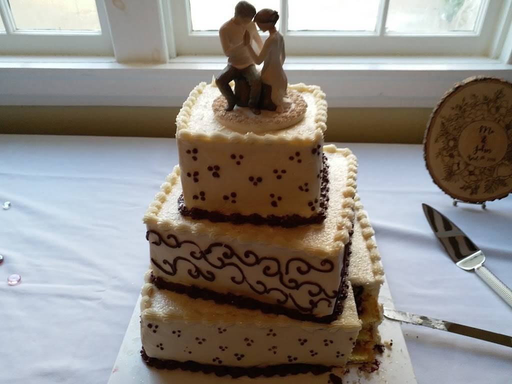 Cedar Beach Inn | restaurant | 231 Cedar Beach Rd, Belgium, WI 53004, USA | 2622853389 OR +1 262-285-3389