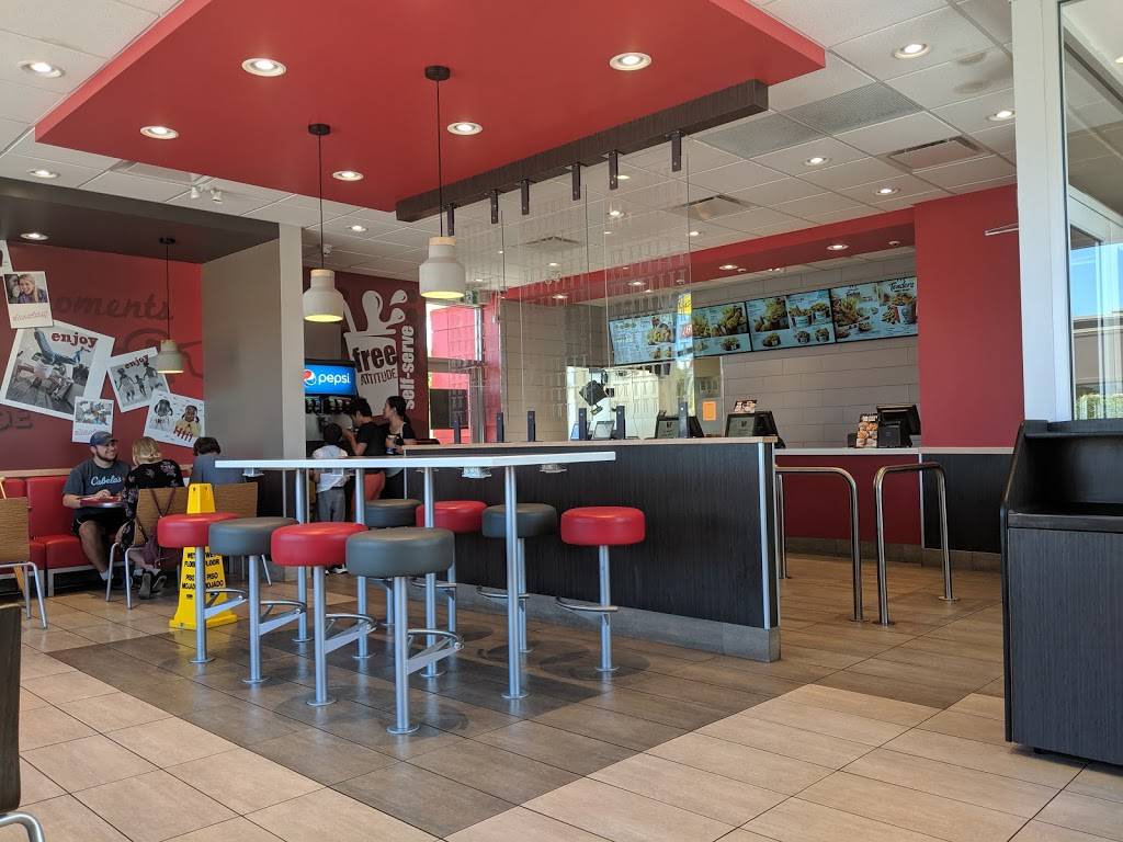 KFC | restaurant | 150 Holiday Inn Dr, Cambridge, ON N3C 0A1, Canada | 5196584669 OR +1 519-658-4669