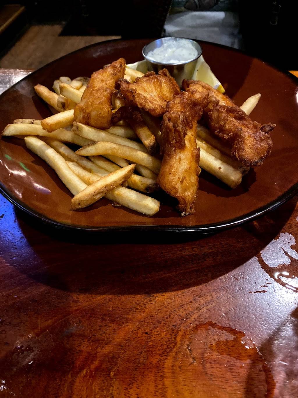 Towne Pub | restaurant | 2322 1st Ave, Seattle, WA 98121, USA | 2064415386 OR +1 206-441-5386