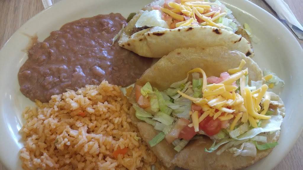 El Puesto Mexican Restaurant | restaurant | 1504 Castroville Rd, San Antonio, TX 78237, USA | 2104331901 OR +1 210-433-1901