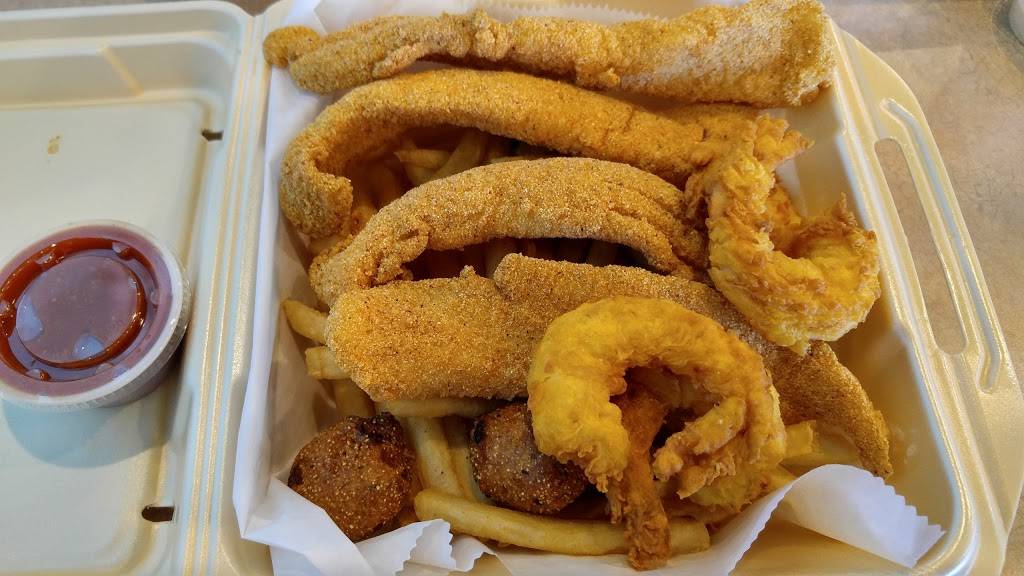 Sams Southern Eatery | restaurant | 2405 Memorial Blvd, Port Arthur, TX 77640, USA | 4099996206 OR +1 409-999-6206