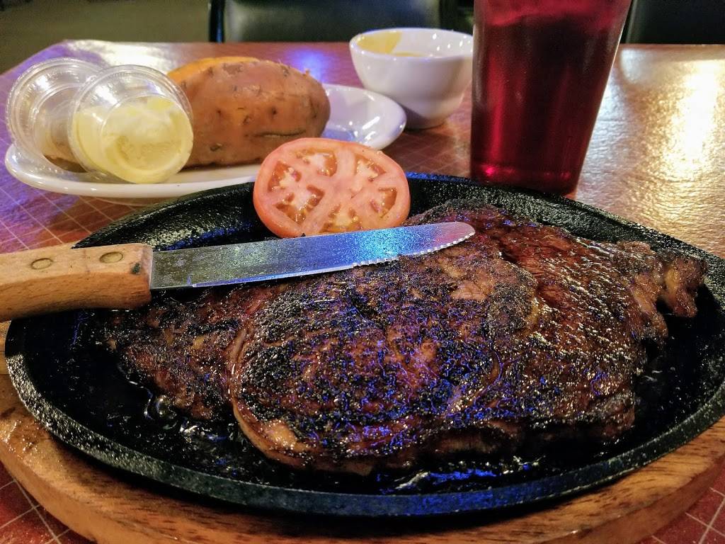 Pier Restaurant | restaurant | 600 E Lakeview Dr, Hornbeak, TN 38232, USA | 7315382803 OR +1 731-538-2803