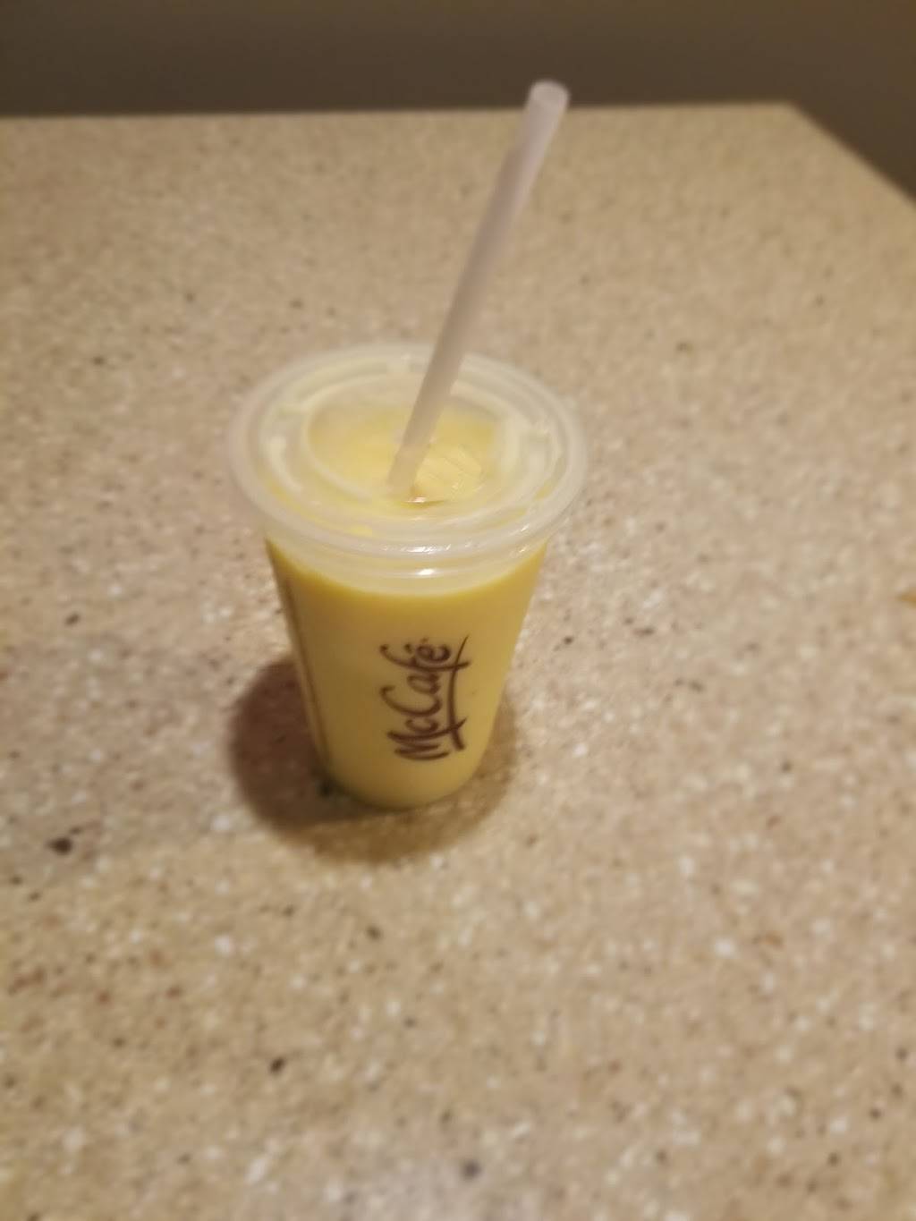 McDonalds | cafe | 11535 1ᴱ Avenue, Saint-Georges, QC G5Y 7H5, Canada | 4182260255 OR +1 418-226-0255