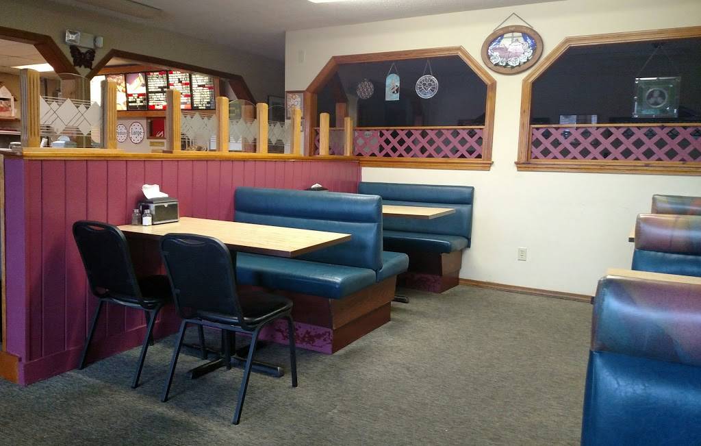 House of Pizza | restaurant | 8 Main Street, Triangle Plaza, Newport, ME 04953, USA | 2073682155 OR +1 207-368-2155