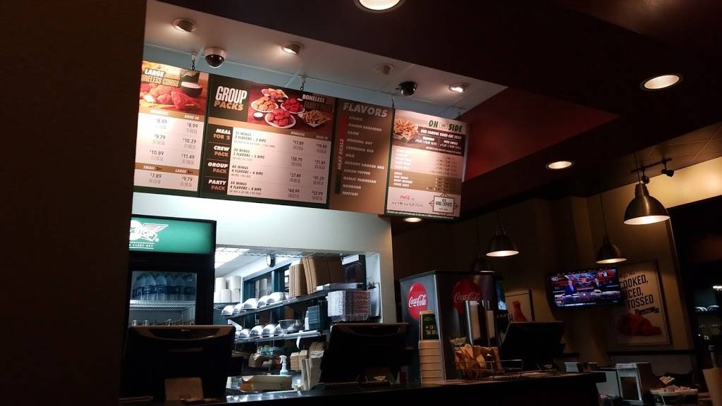Wingstop | meal takeaway | 1823 Morse Rd Service Road, Columbus, OH 43224, USA | 6142679464 OR +1 614-267-9464