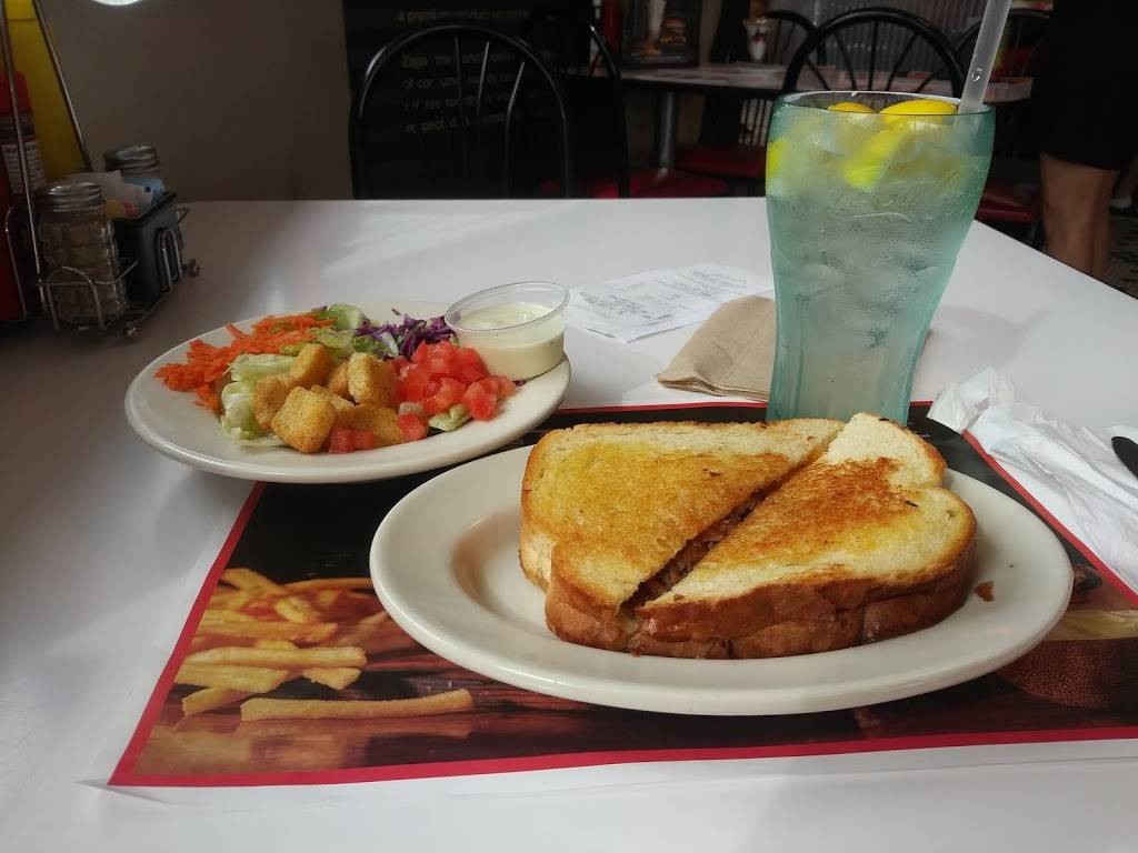 Steak n Shake | restaurant | 796 Maple Valley Dr, Farmington, MO 63640, USA | 5737600100 OR +1 573-760-0100