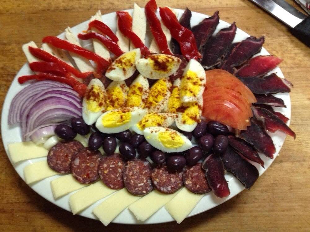 Cafe Kafeneja Jone | restaurant | 2364 McDonald Ave #4740, Brooklyn, NY 11223, USA | 7183330086 OR +1 718-333-0086