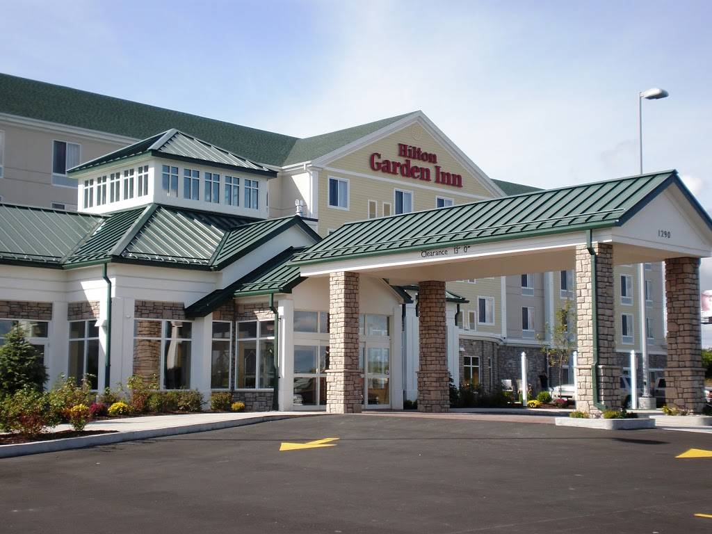 the Grille at Hilton Garden Inn | restaurant | 1290 Arsenal St #8, Watertown, NY 13601, USA | 3157881234 OR +1 315-788-1234