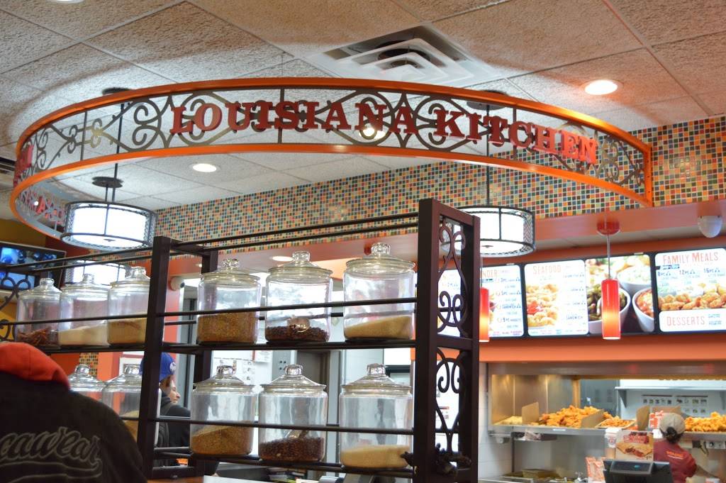 Popeyes Louisiana Kitchen | restaurant | 601 W 172nd St, New York, NY 10032, USA | 2127811570 OR +1 212-781-1570