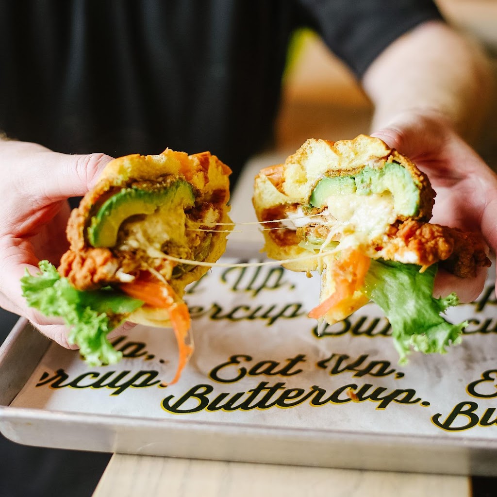 Super Chix | restaurant | Moon Shot Dr, Madison, AL 35758, USA | 2562001916 OR +1 256-200-1916