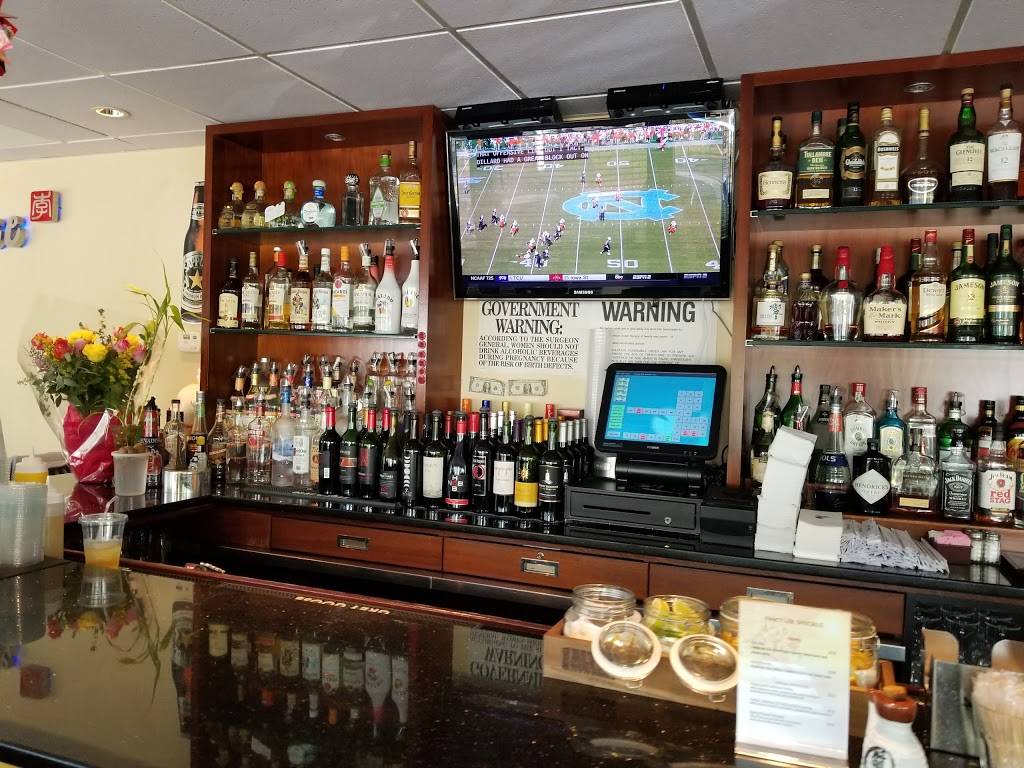 Fancy Lee Asian Bistro n Sushi | restaurant | 101 W Main St, Babylon, NY 11702, USA | 6314226505 OR +1 631-422-6505