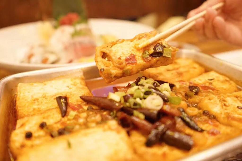 Zhi Izakaya 小酒馆 | restaurant | 210 N 9th St, Philadelphia, PA 19107, USA | 2156295888 OR +1 215-629-5888