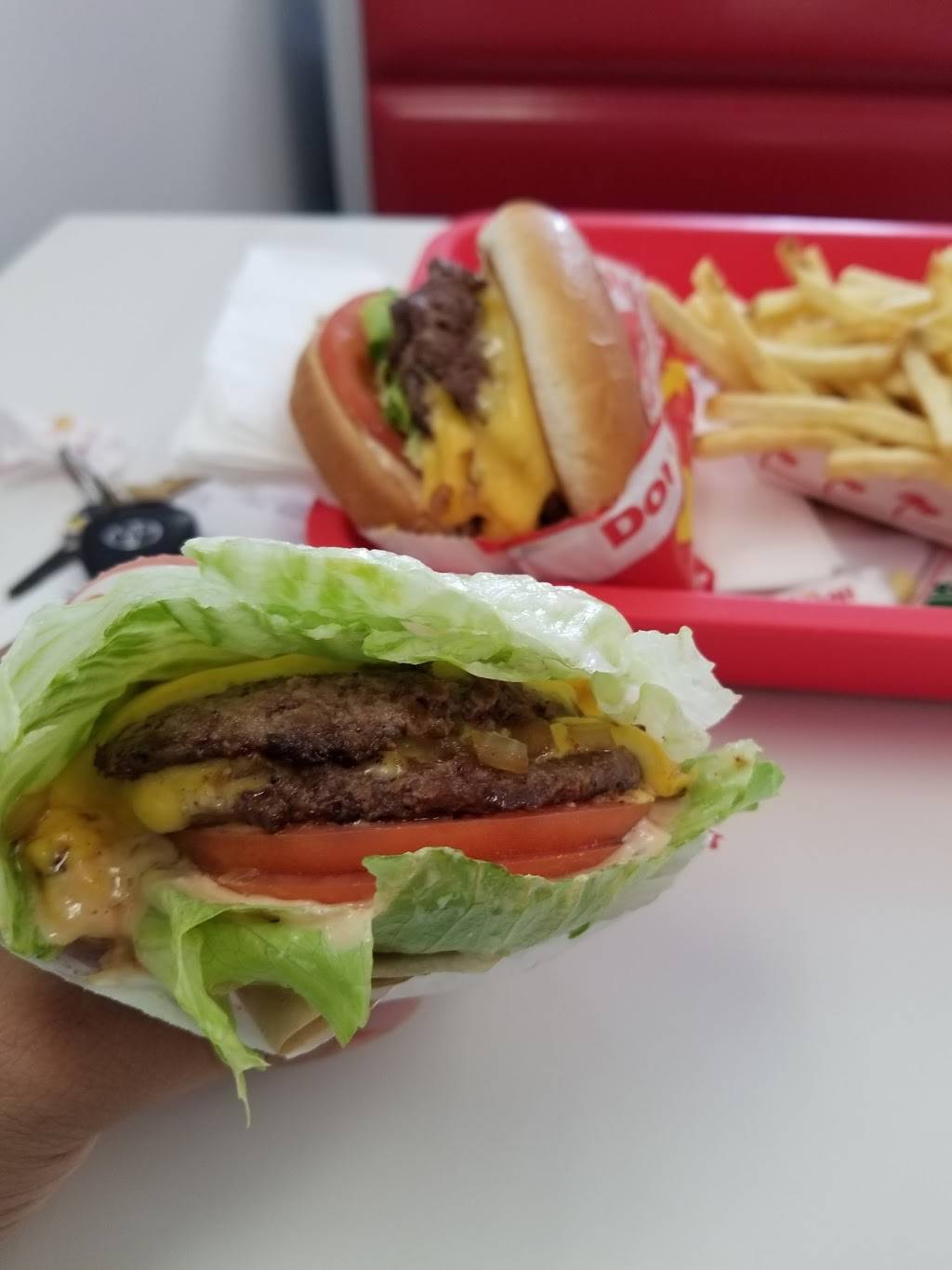 In-N-Out Burger | restaurant | 280 Ave 12th Ave, Hanford, CA 93230, USA | 8007861000 OR +1 800-786-1000