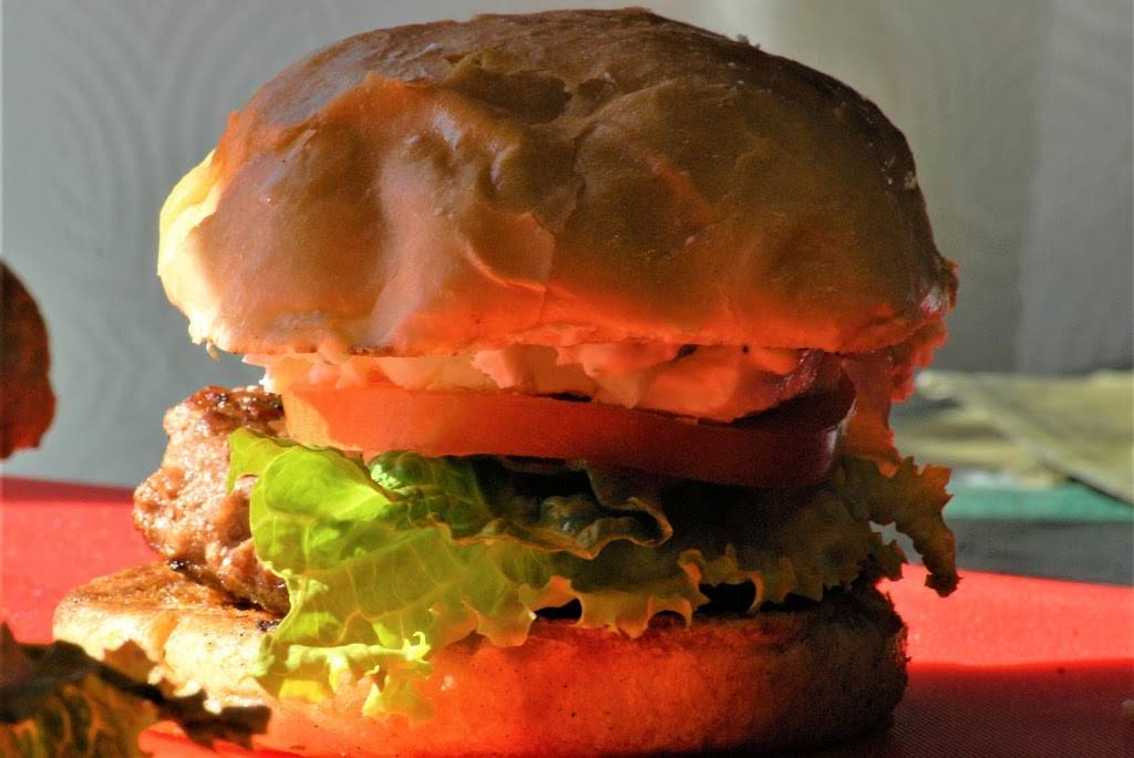 Flippin Mikes | restaurant | 235 Dundas St, Woodstock, ON N4S 1A8, Canada | 5194216897 OR +1 519-421-6897