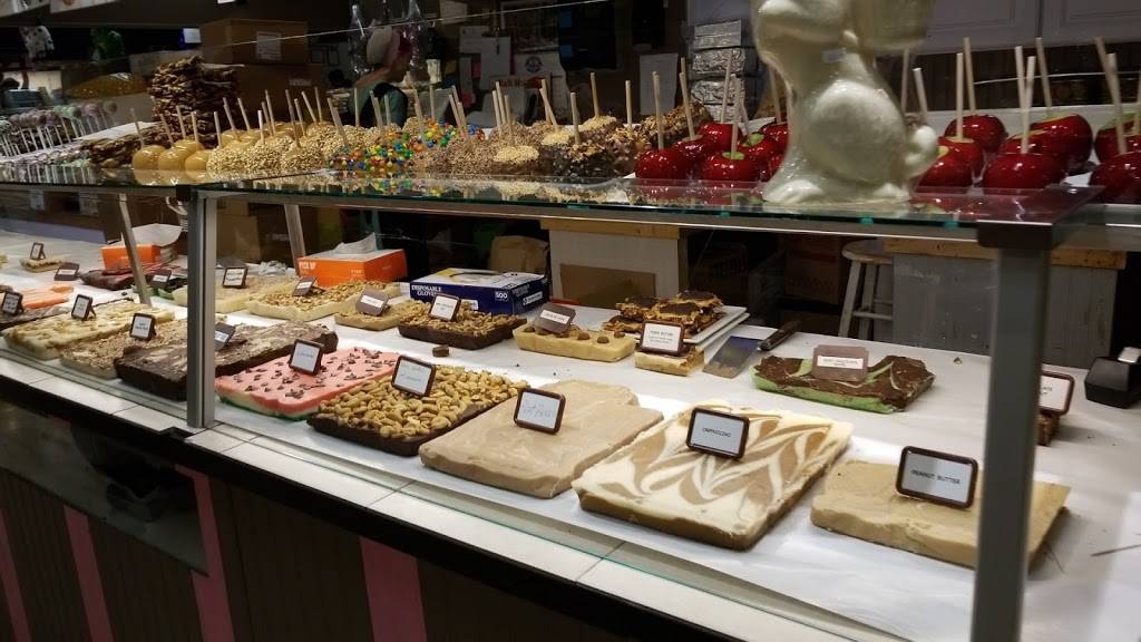 Dutch Family Restaurant | restaurant | 12613 Wisteria Dr, Germantown, MD 20874, USA | 3015150519 OR +1 301-515-0519