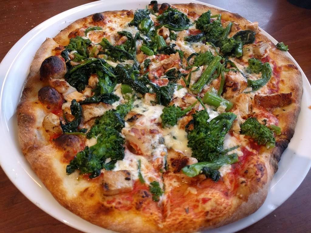 Desserts Plus Ristorante Pizzeria | restaurant | 8611 Weston Rd, Woodbridge, ON L4L 9P1, Canada | 9058565194 OR +1 905-856-5194