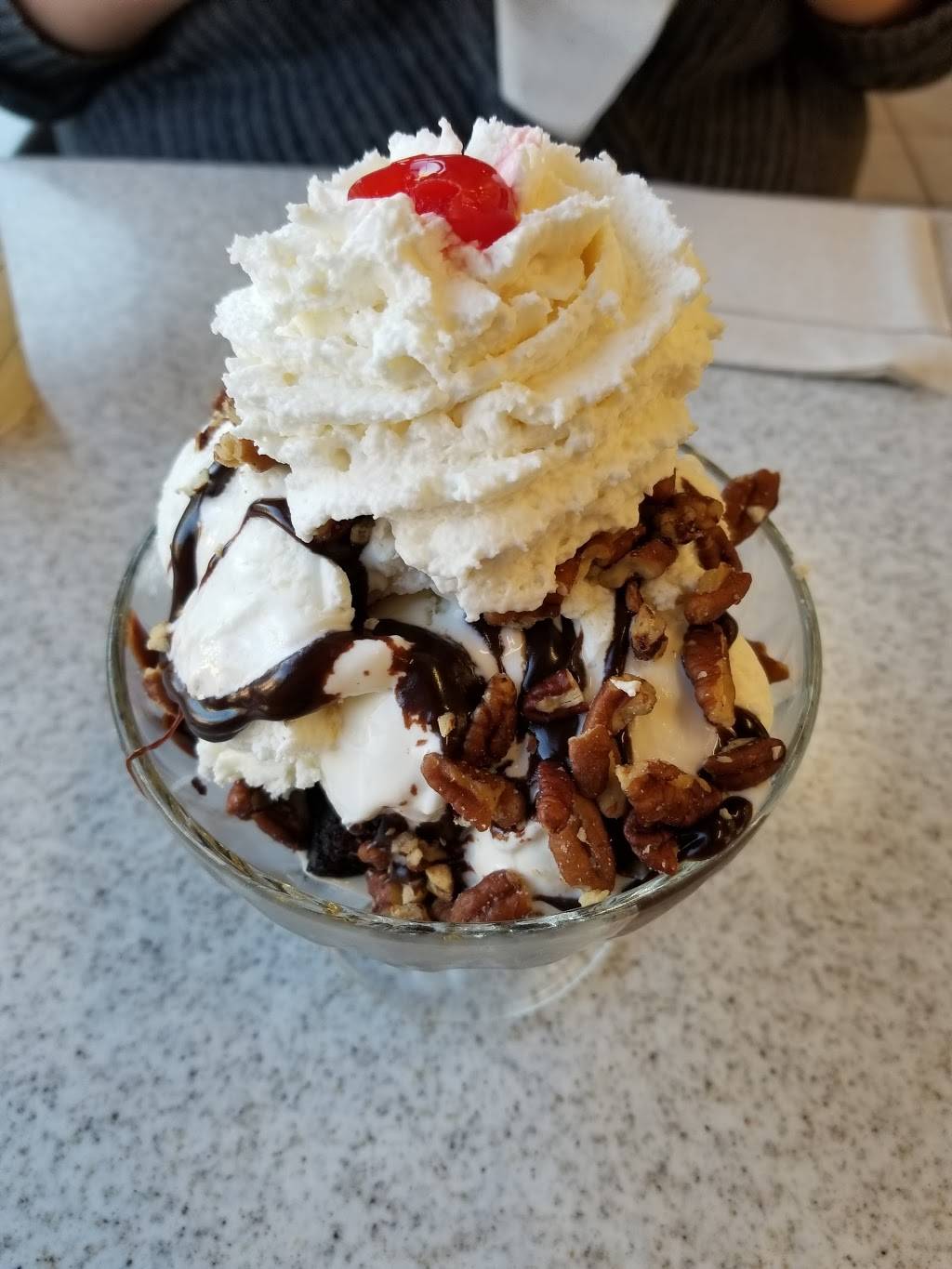 Oberweis Ice Cream and Dairy Store | restaurant | 6469 N Lincoln Ave, Lincolnwood, IL 60712, USA | 8479834514 OR +1 847-983-4514