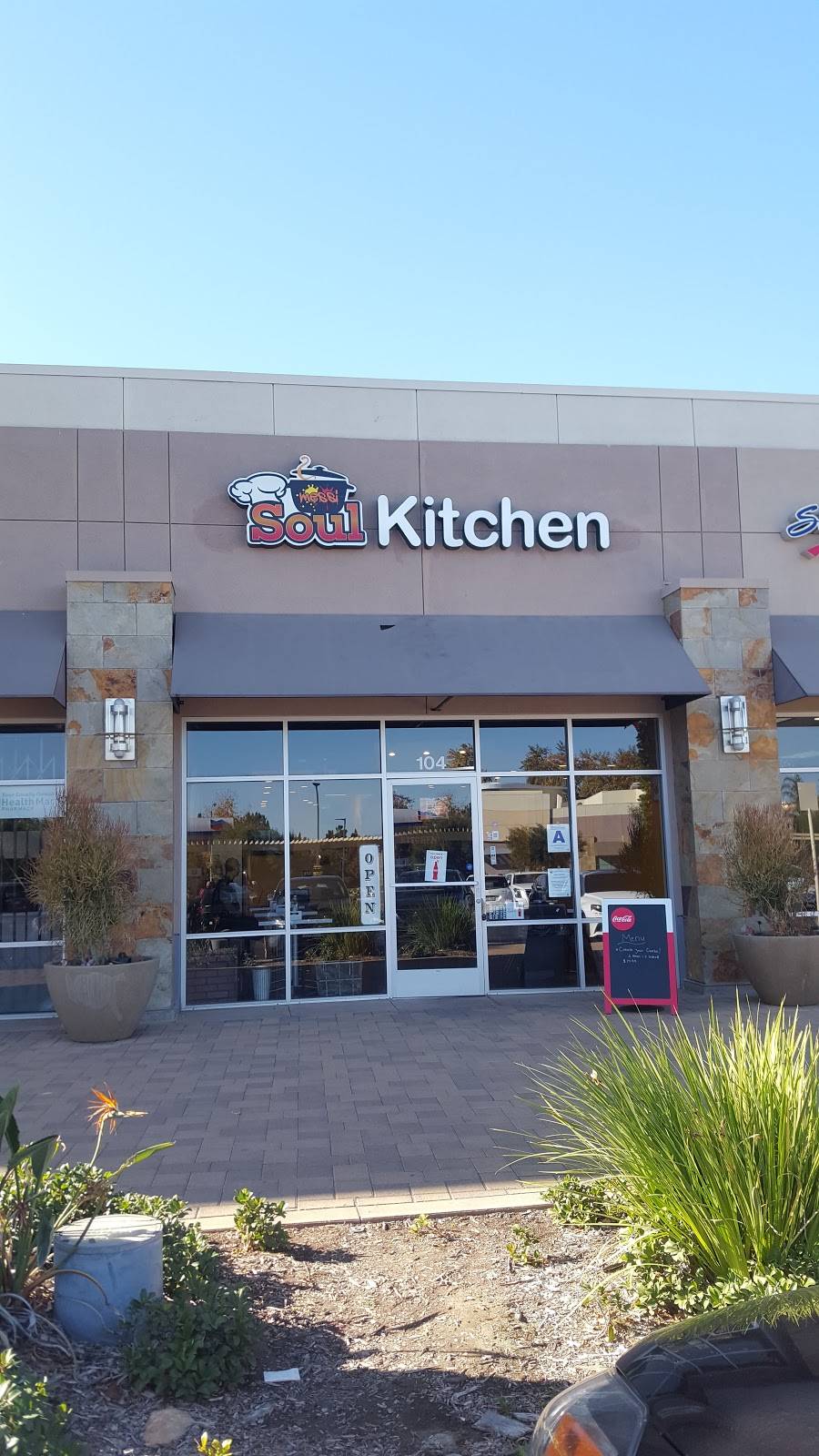Messi Soul Kitchen | restaurant | 4270 Riverwalk Pkwy #104, Riverside, CA 92505, USA | 9515886252 OR +1 951-588-6252