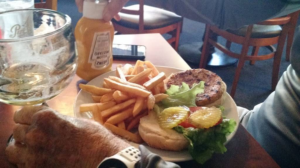 Balboa Encino Clubhouse | restaurant | 16821 Burbank Blvd, Encino, CA 91436, USA | 8187891919 OR +1 818-789-1919