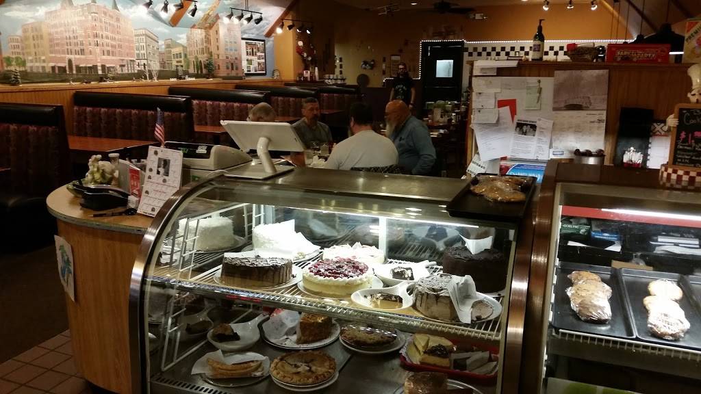 Highland Cafe & Bakery | cafe | 2012 Ford Pkwy, St Paul, MN 55116, USA | 6516983400 OR +1 651-698-3400