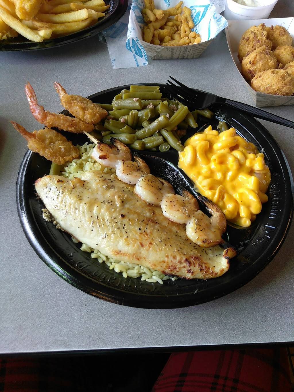 Captain Ds | restaurant | 2495 S Academy Blvd, Colorado Springs, CO 80916, USA | 7195740993 OR +1 719-574-0993