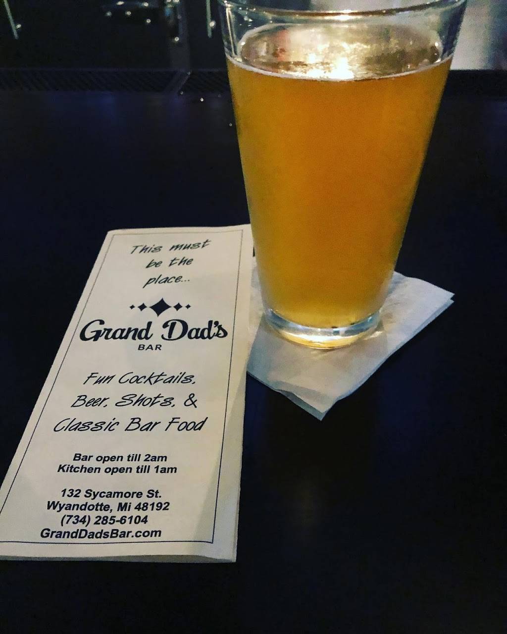 Grand Dads Bar | restaurant | 132 Sycamore St, Wyandotte, MI 48192, USA | 7342856104 OR +1 734-285-6104