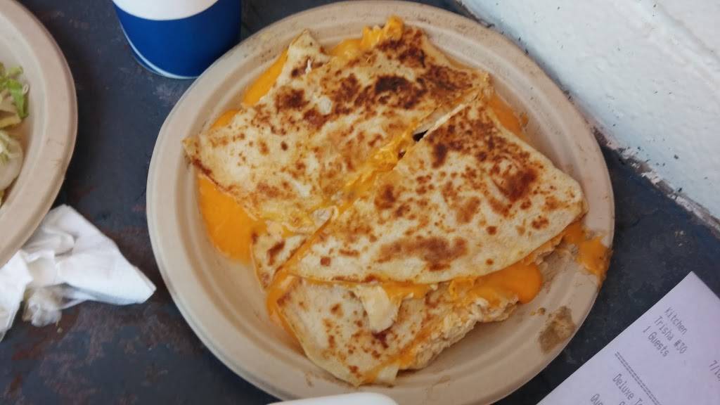 Cucas Mexican Food | restaurant | 527 E State St, Redlands, CA 92373, USA | 9093359557 OR +1 909-335-9557