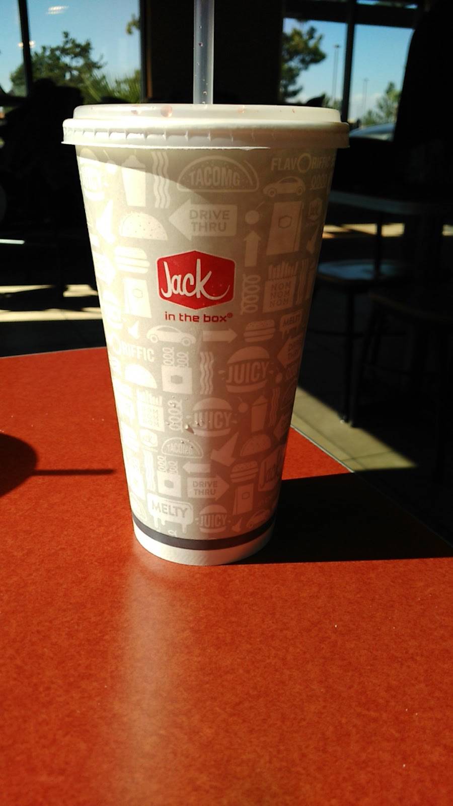 Jack in the Box | restaurant | 21630 Bear Valley Rd, Apple Valley, CA 92308, USA | 7602401746 OR +1 760-240-1746