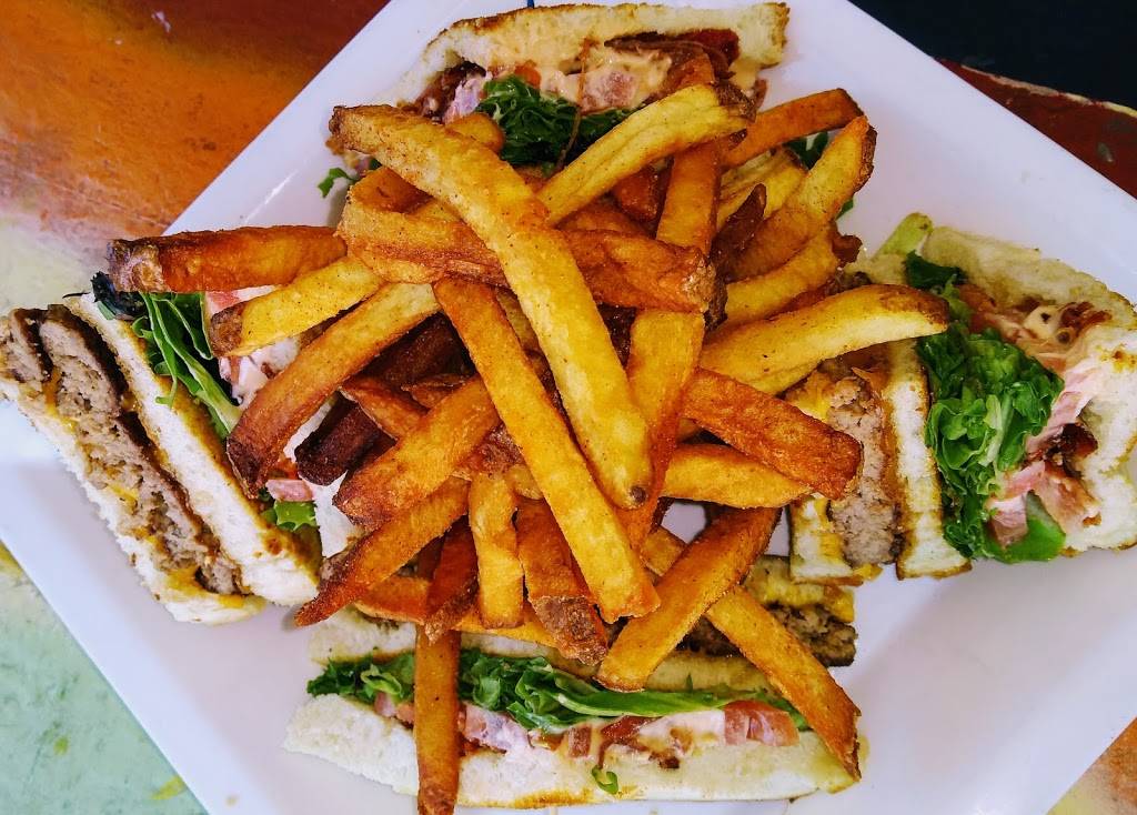 Graffiti Junktion College Park | restaurant | 2401 Edgewater Dr, Orlando, FL 32804, USA | 4073771961 OR +1 407-377-1961