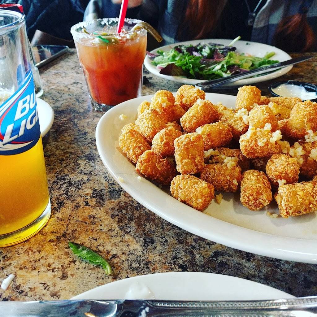 Brunos Family Restaurant & Bar | restaurant | 204 Center St E, Eatonville, WA 98328, USA | 3608327866 OR +1 360-832-7866