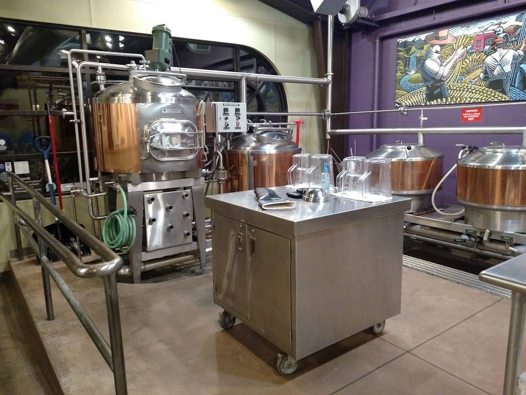 Vine Park Brewing Co. | restaurant | 1254 7th St W, St Paul, MN 55102, USA | 6512281355 OR +1 651-228-1355