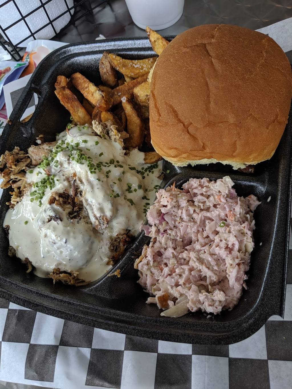 Dubs Place | restaurant | 4408 Dayton Blvd, Chattanooga, TN 37415, USA | 4238753151 OR +1 423-875-3151