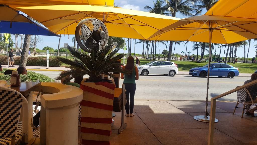 Carlyle Cafe | restaurant | 1250 Ocean Dr, Miami Beach, FL 33139, USA | 3055349414 OR +1 305-534-9414