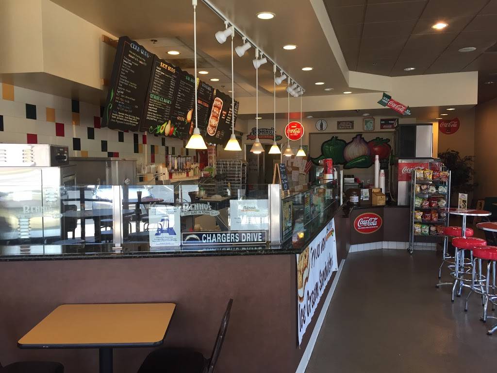 Bennys Place | restaurant | 25021 Madison Ave #106, Murrieta, CA 92562, USA | 9516985660 OR +1 951-698-5660