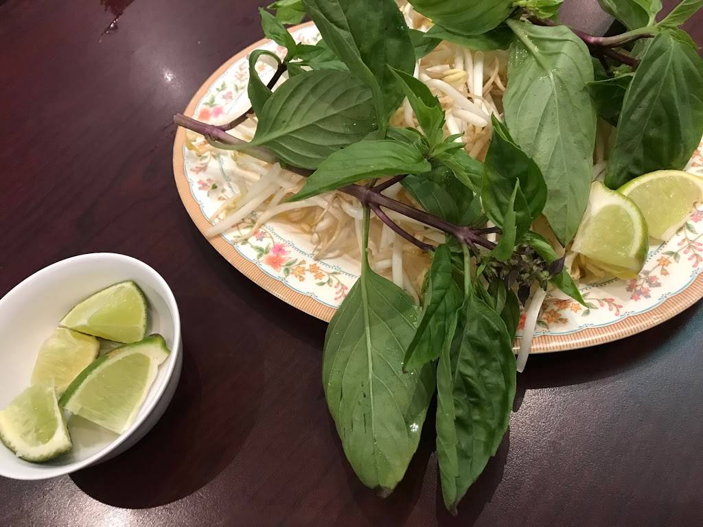 Pho Mi T&T | restaurant | 583 Brant St, Burlington, ON L7R 2G6, Canada | 9056311888 OR +1 905-631-1888